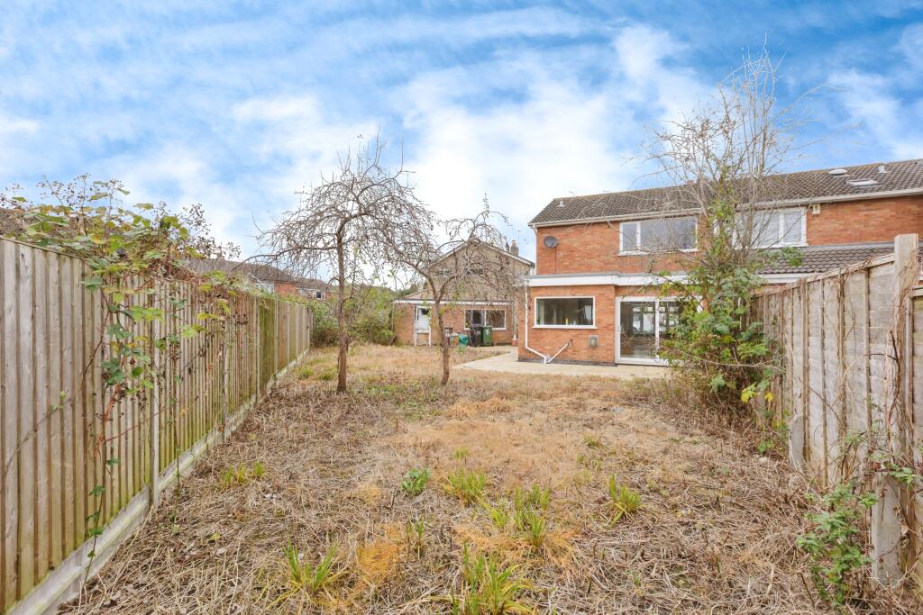 3 bed Semi-Detached
