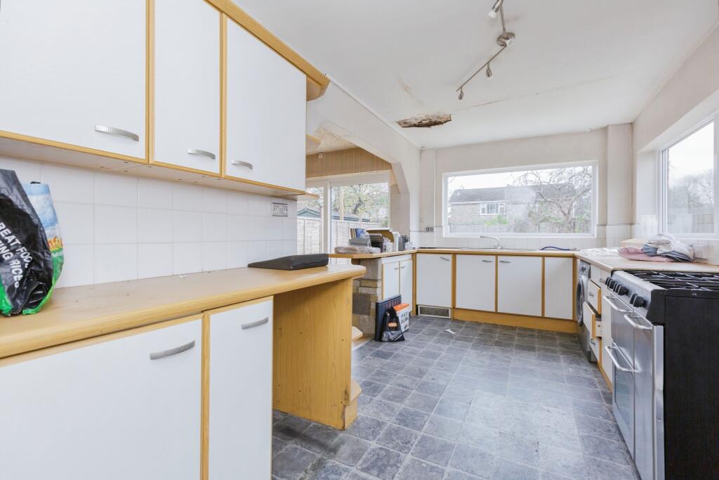 3 bed Semi-Detached