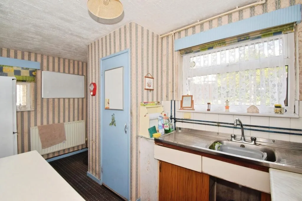 2 bed Semi-Detached