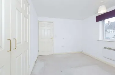 1 bed Ground Flat