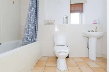 1 bed Ground Flat