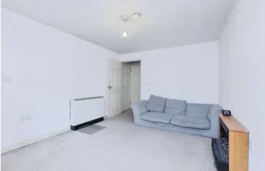 1 bed Ground Flat