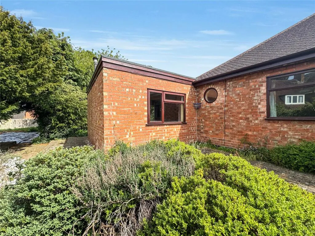 3 bed Detached Bungalow