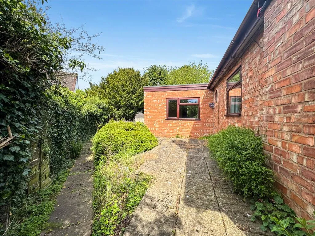 3 bed Detached Bungalow