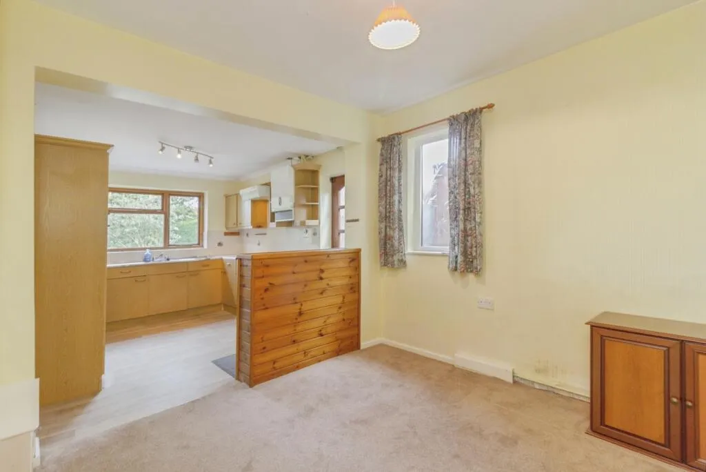 3 bed Detached Bungalow