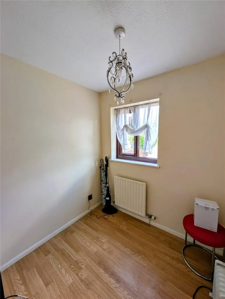 3 bed End of Terrace