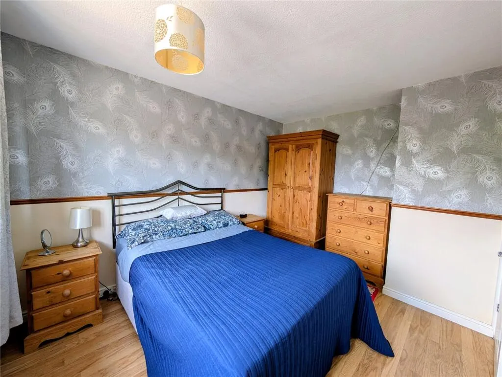 3 bed End of Terrace