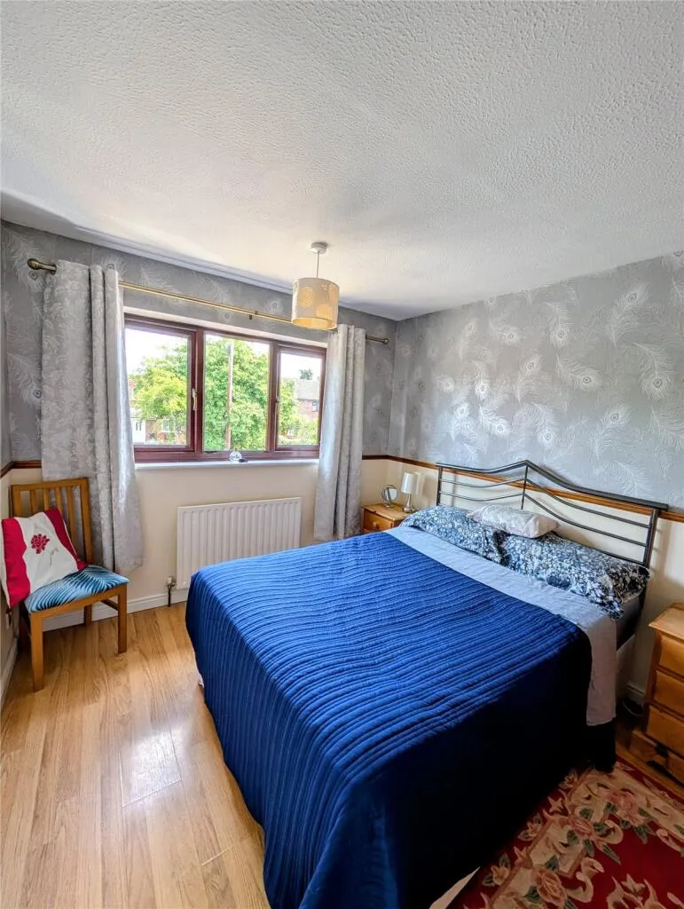 3 bed End of Terrace