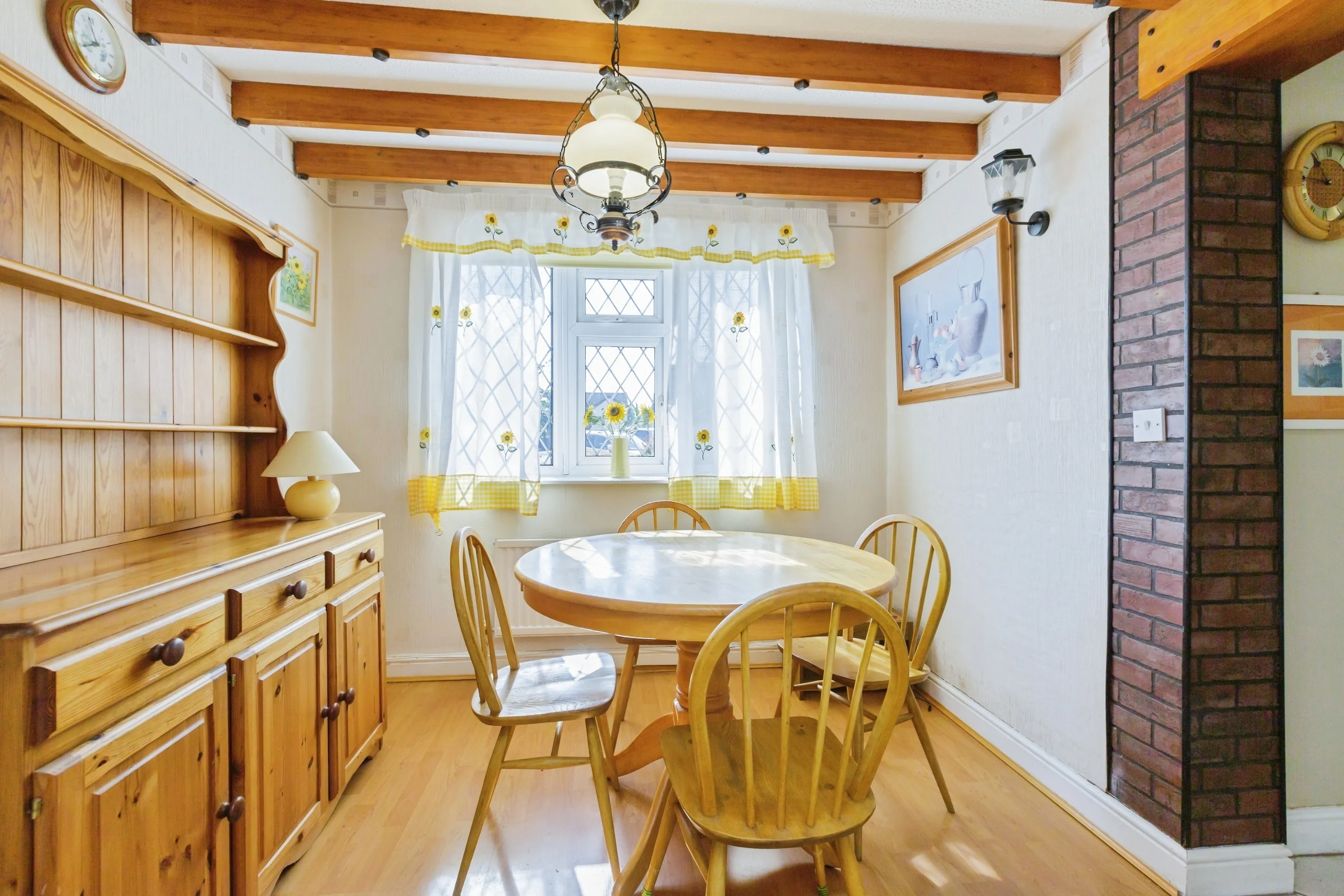 4 bed Detached Bungalow