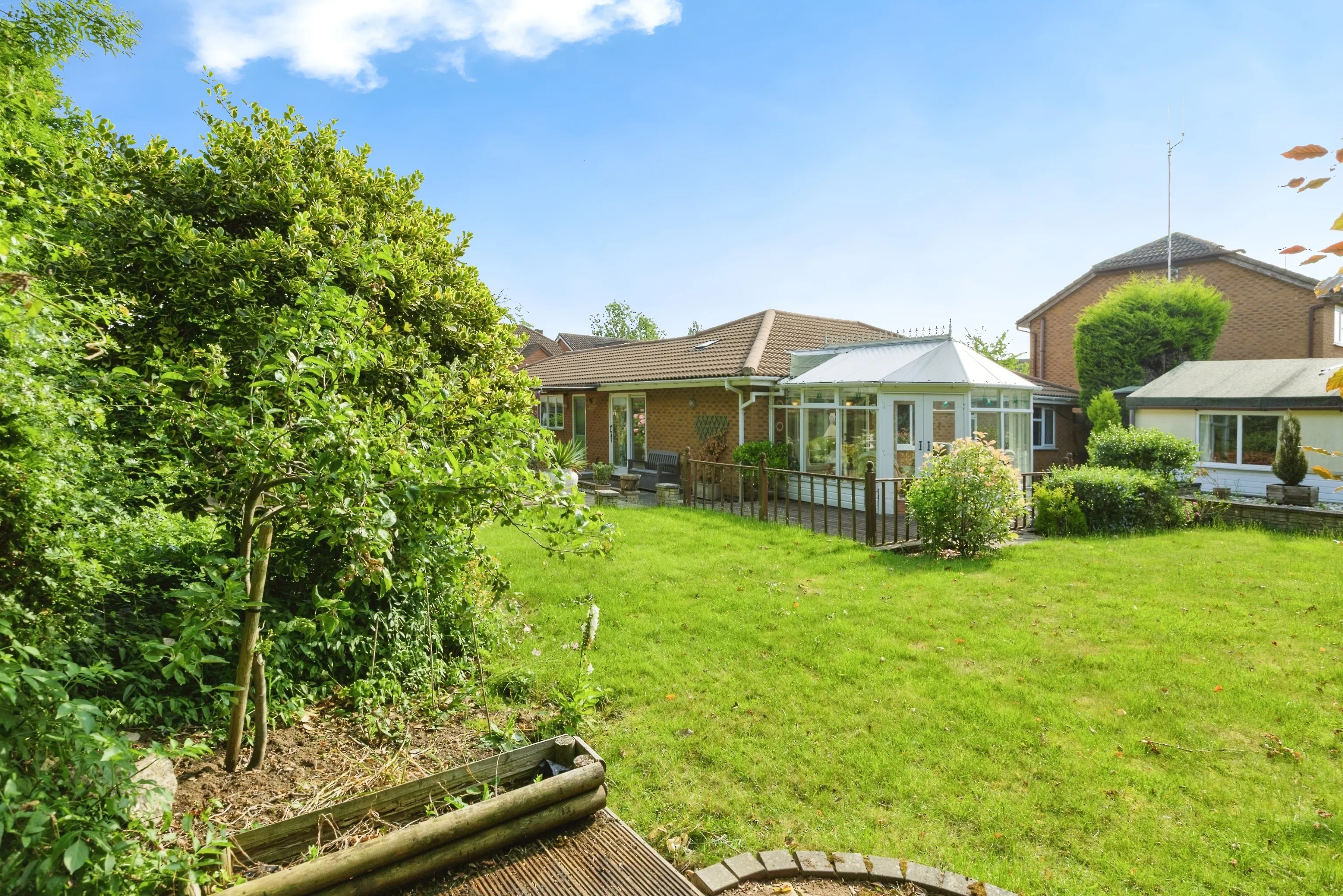 4 bed Detached Bungalow