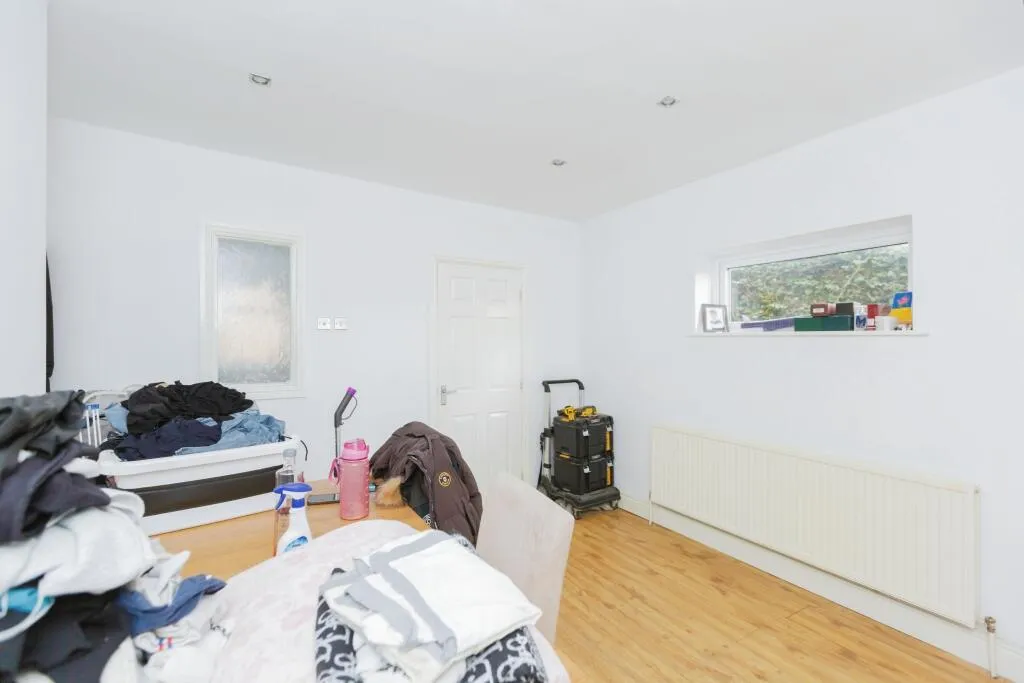 3 bed Terraced