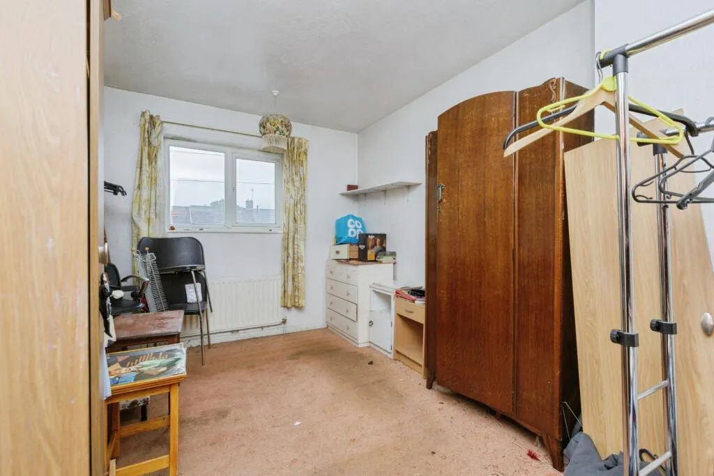 3 bed End of Terrace