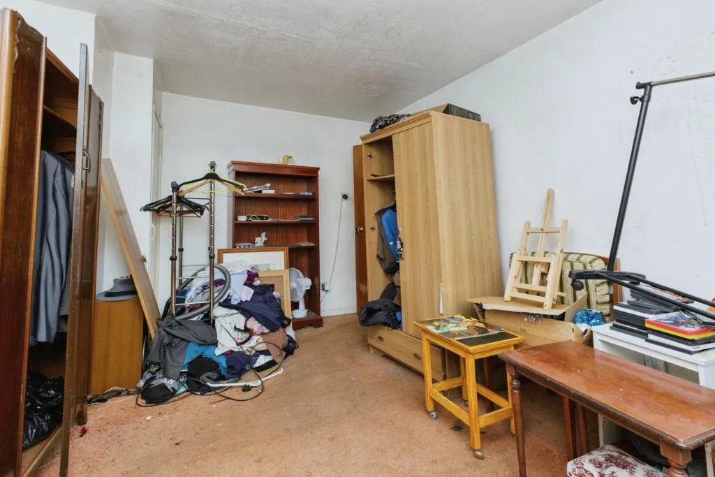 3 bed End of Terrace