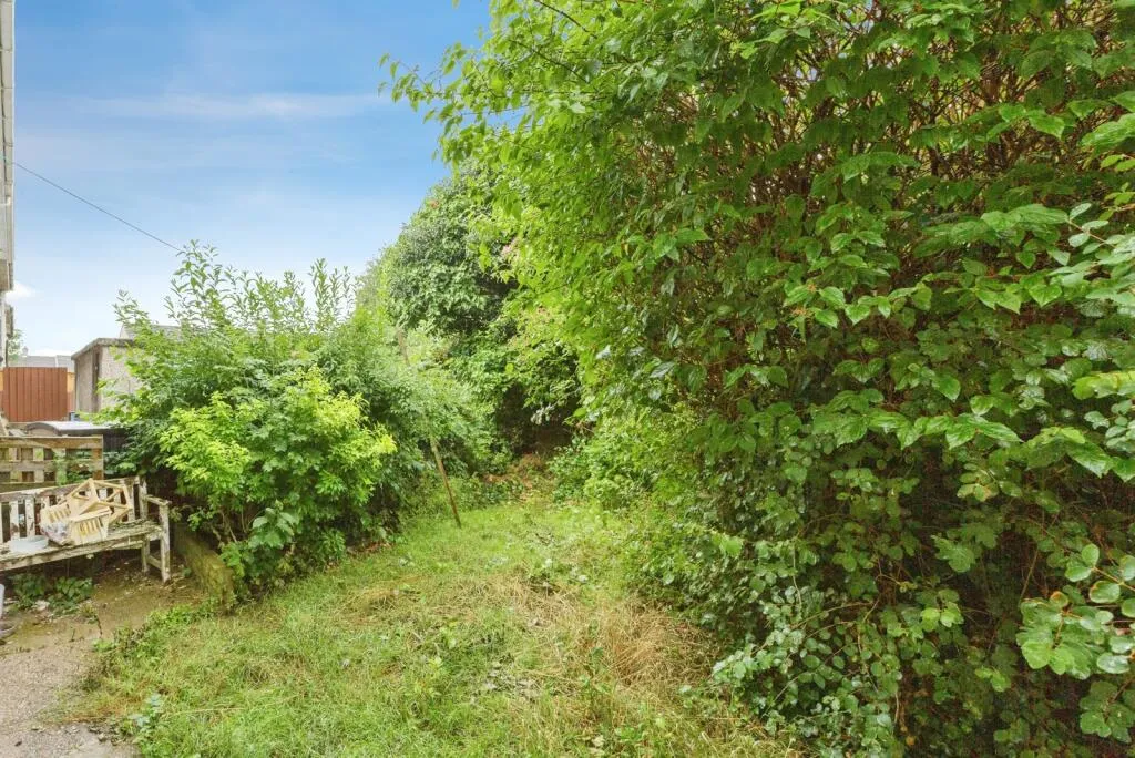 3 bed End of Terrace