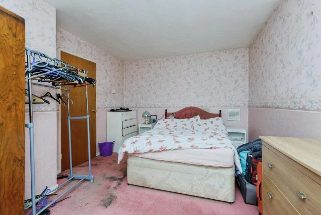 3 bed End of Terrace