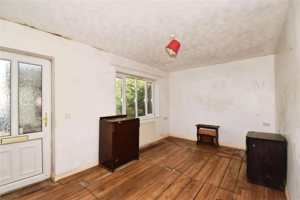 1 bed Semi-Detached Bungalow