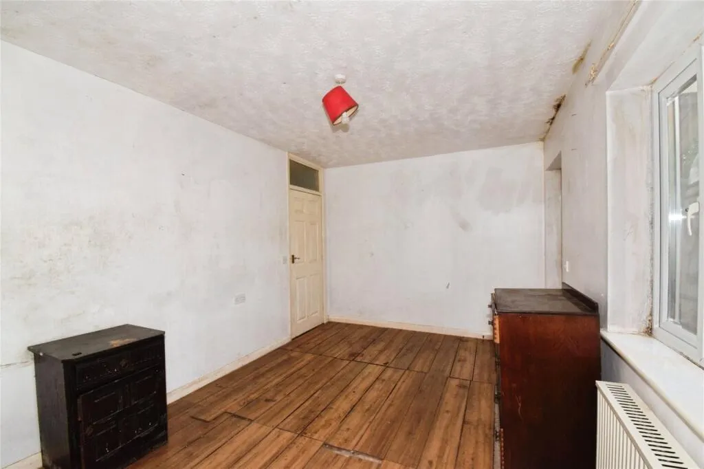 1 bed Semi-Detached Bungalow