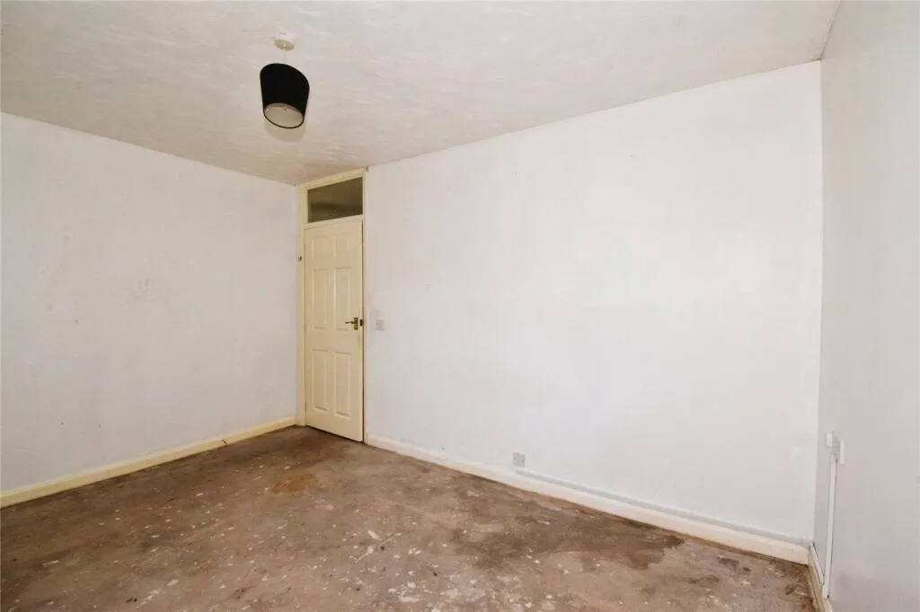 1 bed Semi-Detached Bungalow