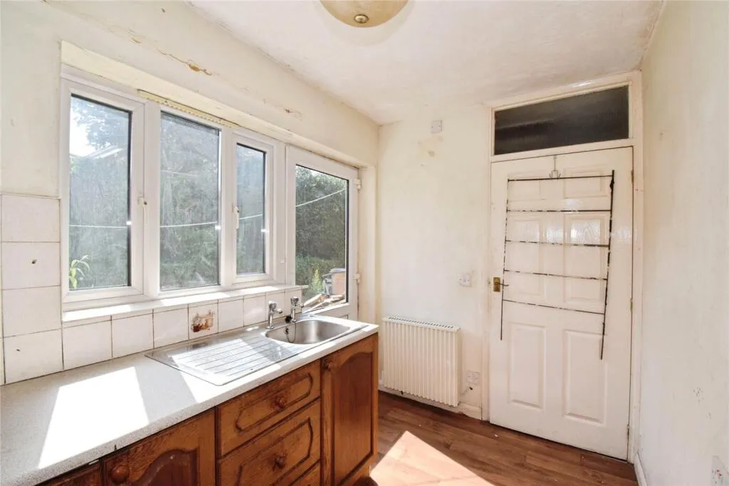 1 bed Semi-Detached Bungalow