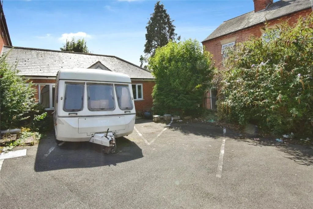 1 bed Semi-Detached Bungalow
