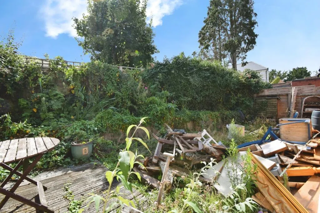 1 bed Semi-Detached Bungalow
