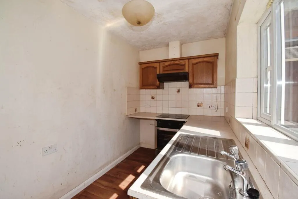 1 bed Semi-Detached Bungalow