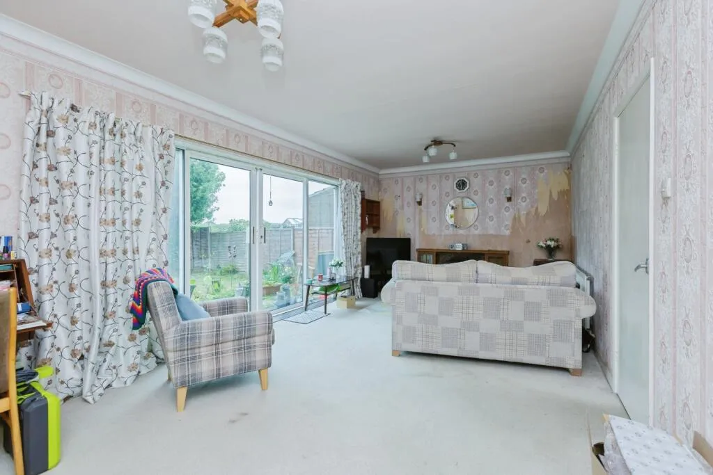 4 bed Detached