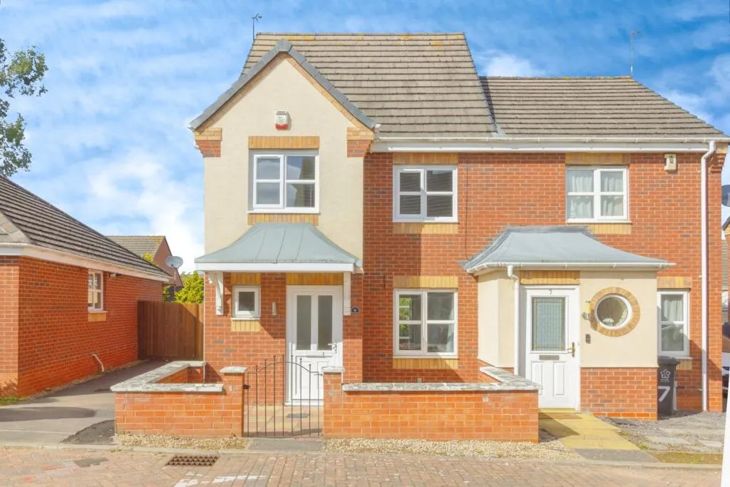 3 bed Semi-Detached