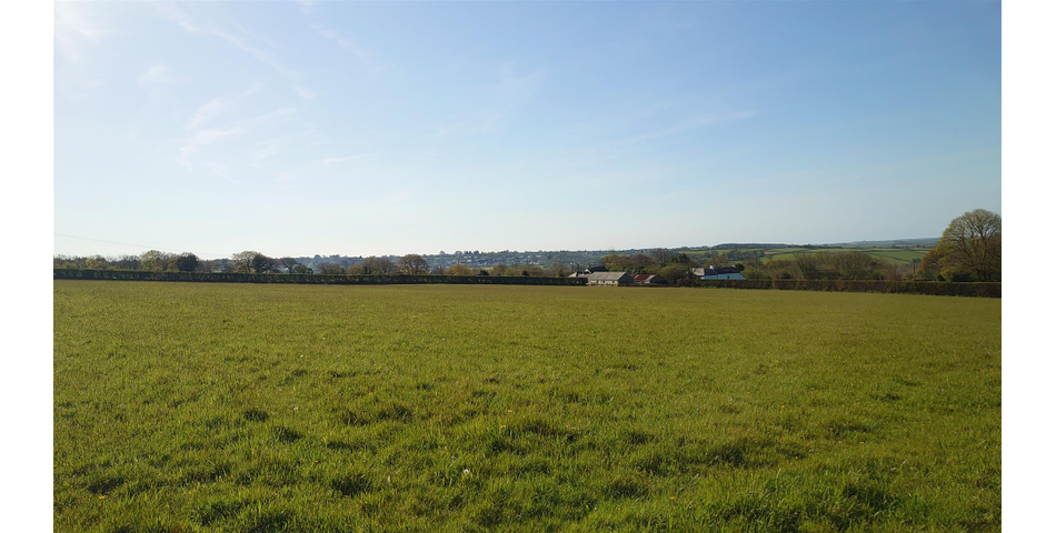 Land on the edge of Kelly Bray - Lot 2