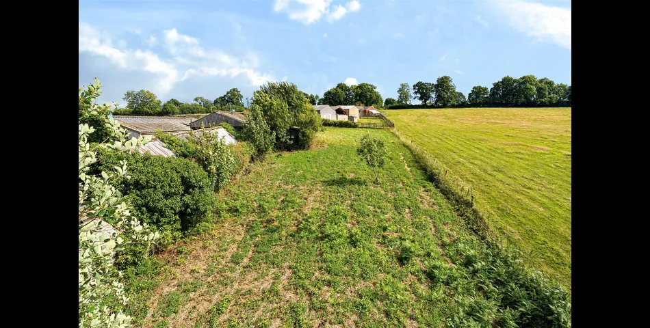 Land & Buildings at Paye Farm - Churchstanton