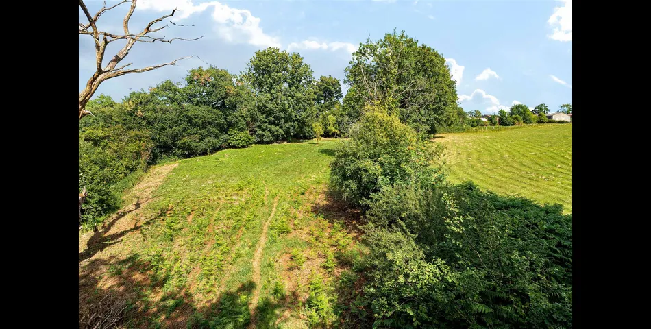 Land & Buildings at Paye Farm - Churchstanton