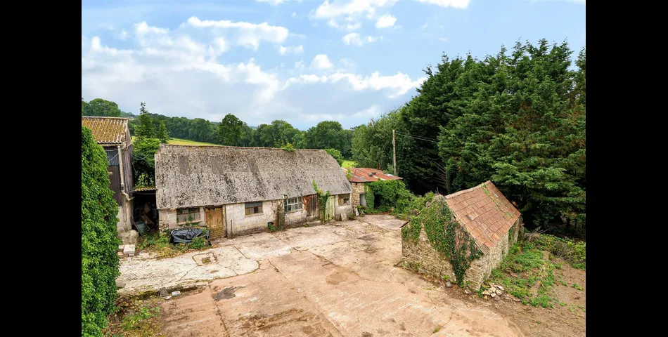 Land & Buildings at Paye Farm - Churchstanton
