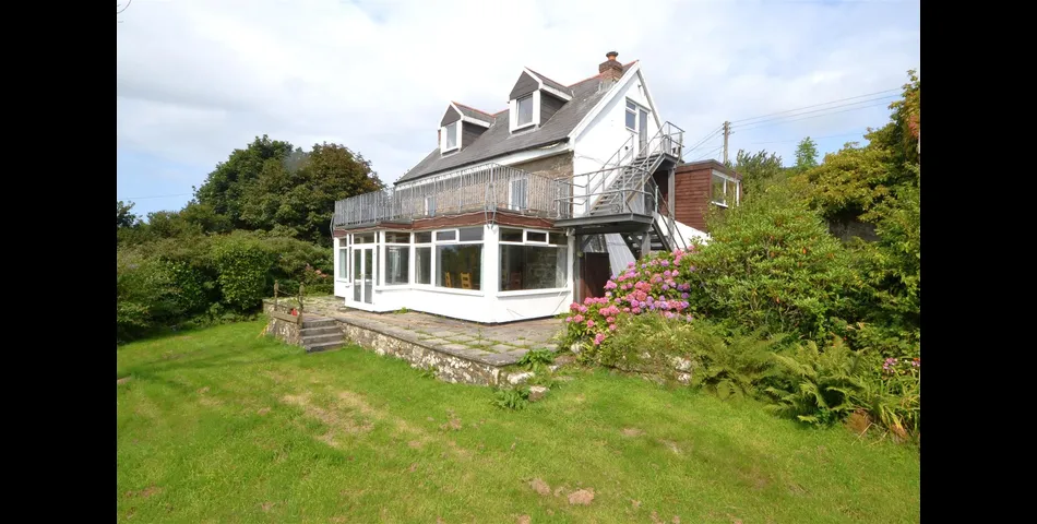 Chapel Hill Farmhouse - Nr Camborne