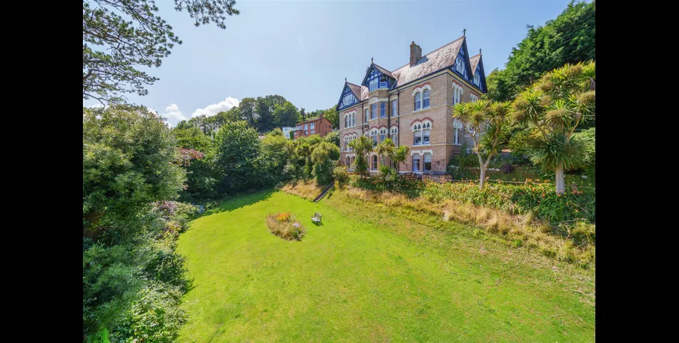 Westwell Hall