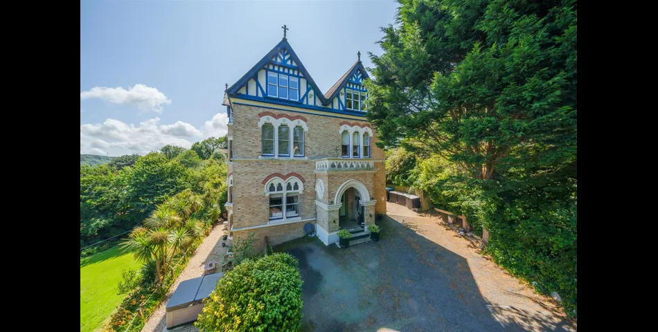 Westwell Hall