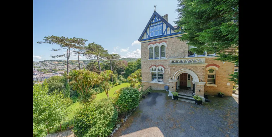 Westwell Hall