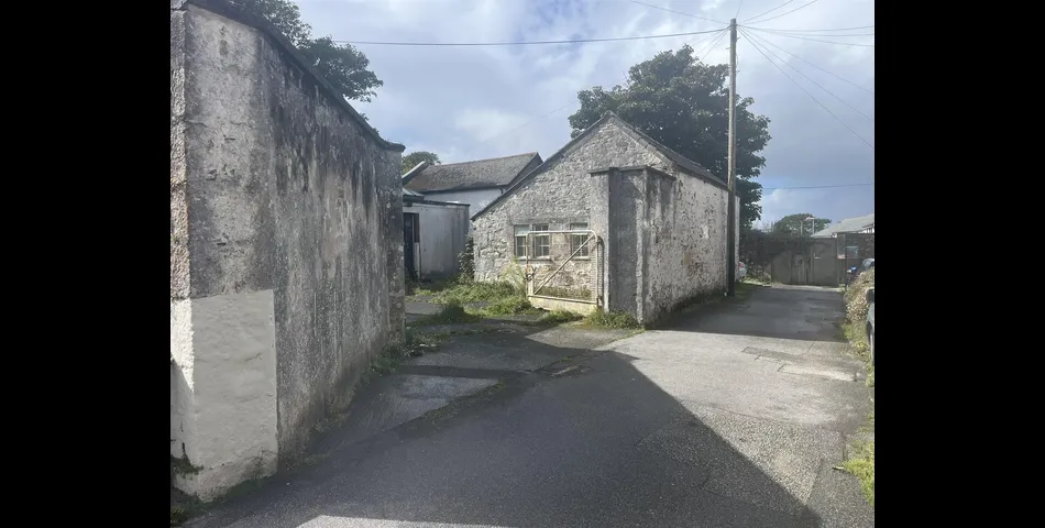 West End Workshop - Redruth