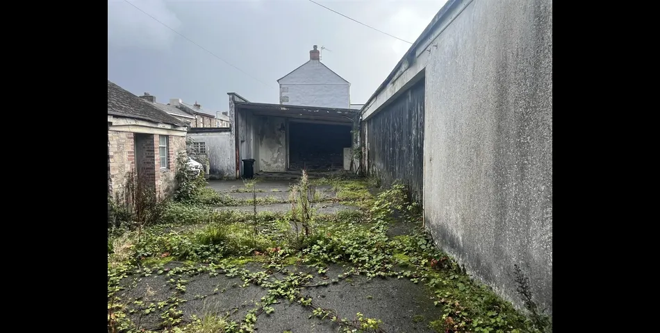 West End Workshop - Redruth