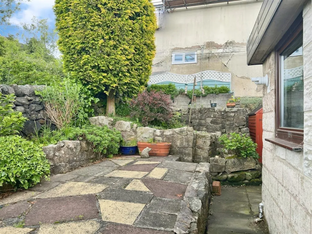 2 bed Terraced
