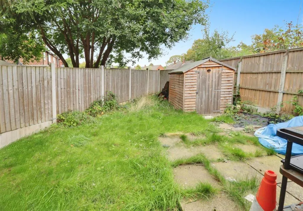 3 bed End of Terrace