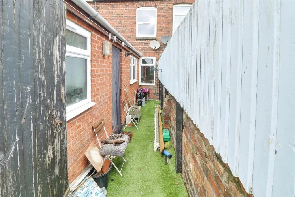 2 bed Terraced