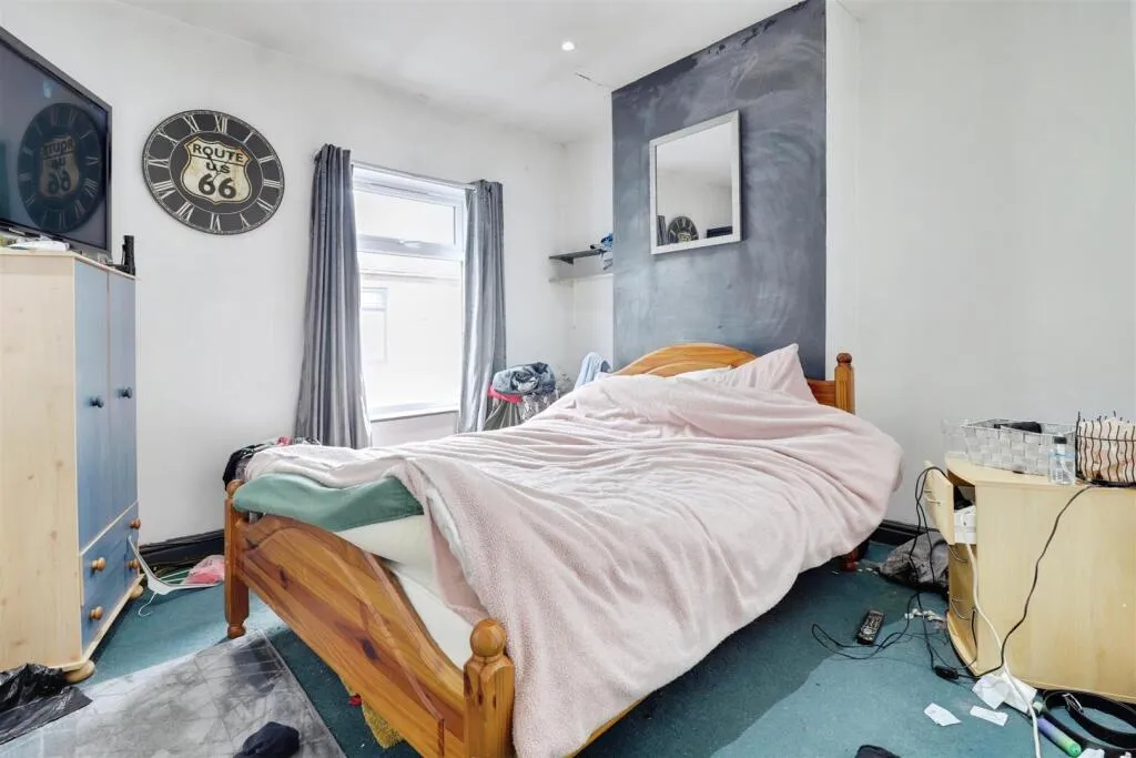 2 bed Terraced
