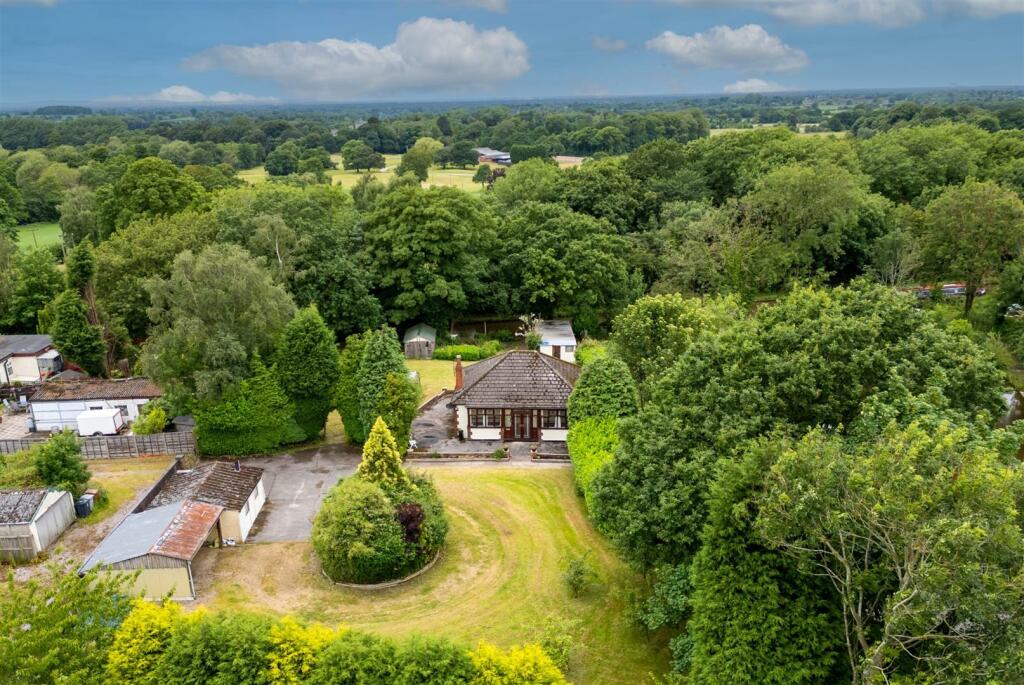 2 bed Detached