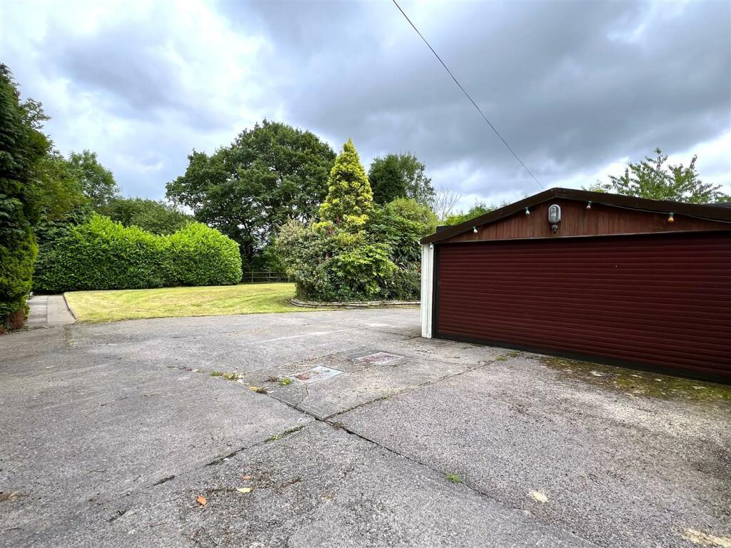 2 bed Detached