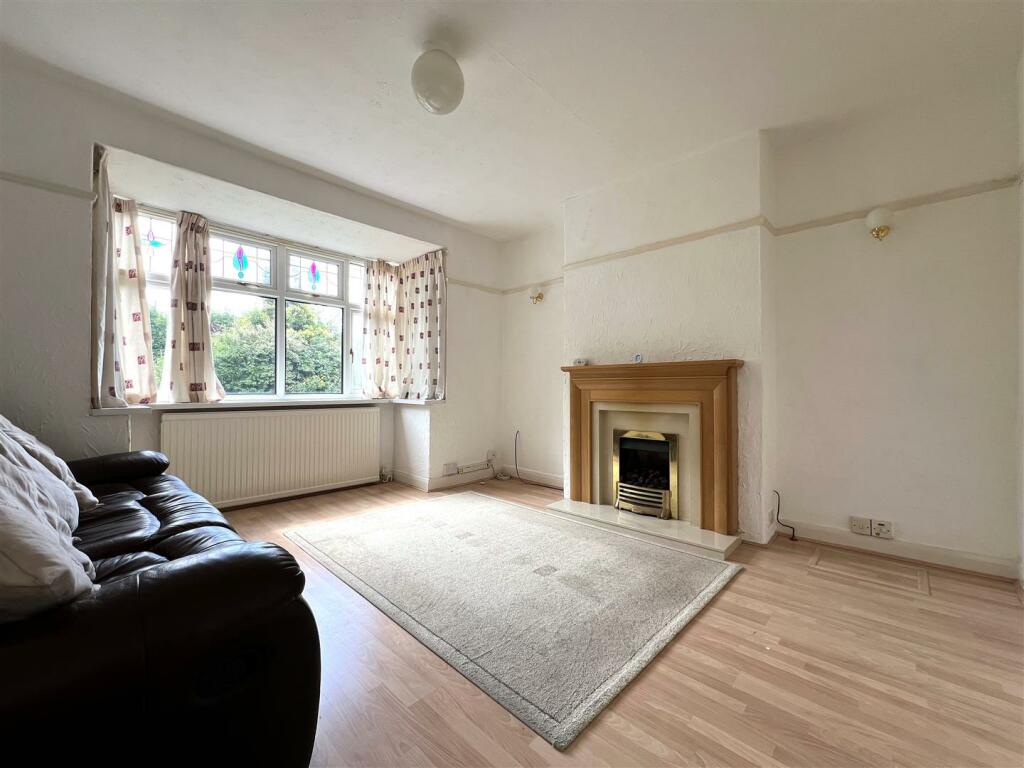 2 bed Detached