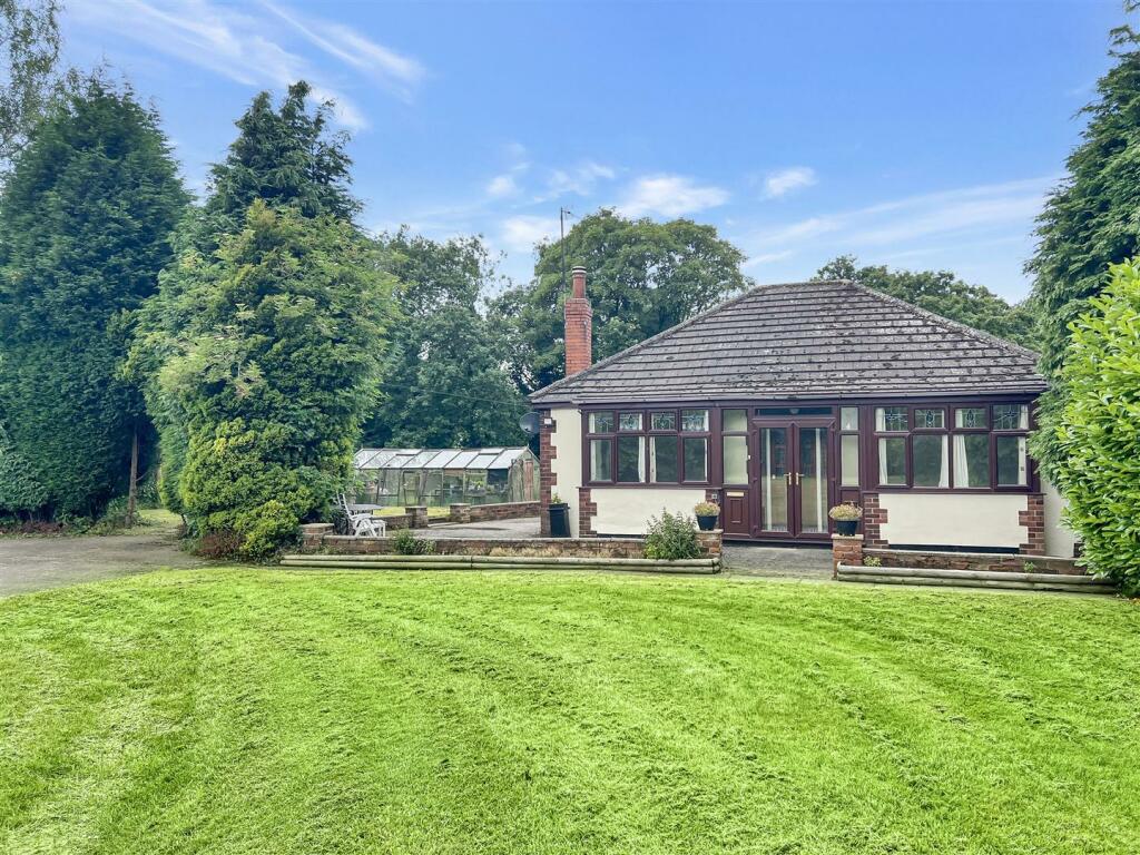 2 bed Detached