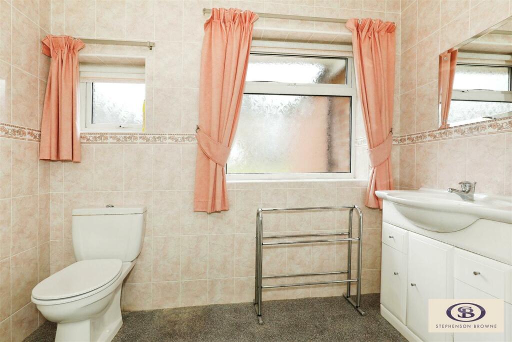 3 bed Semi-Detached Bungalow