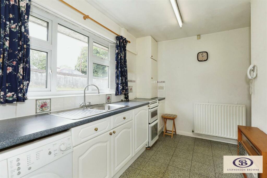 3 bed Semi-Detached Bungalow