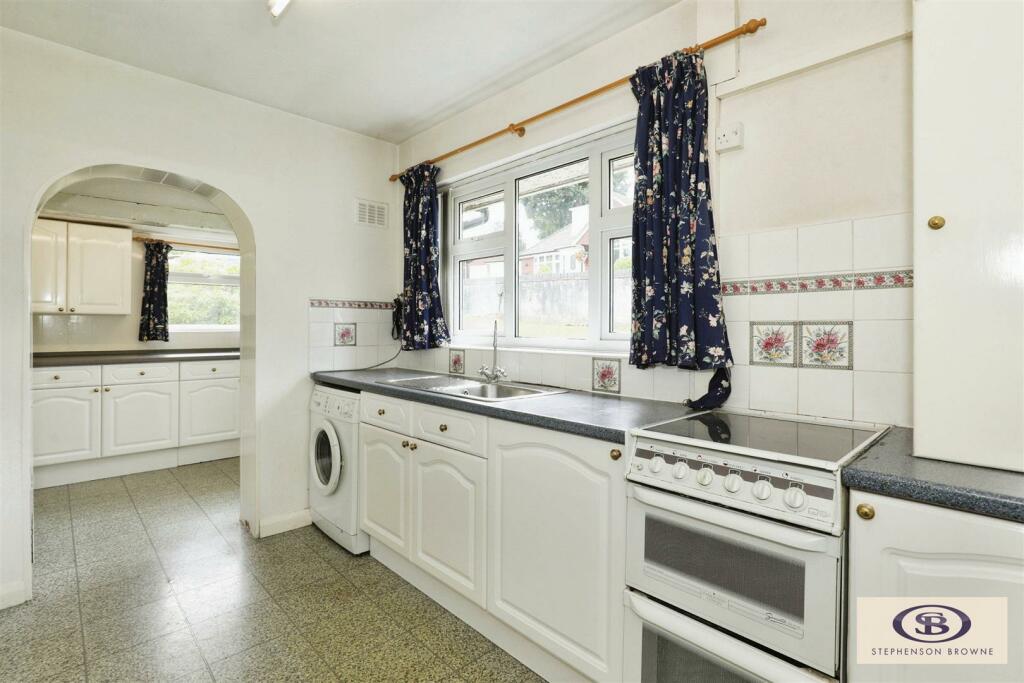 3 bed Semi-Detached Bungalow
