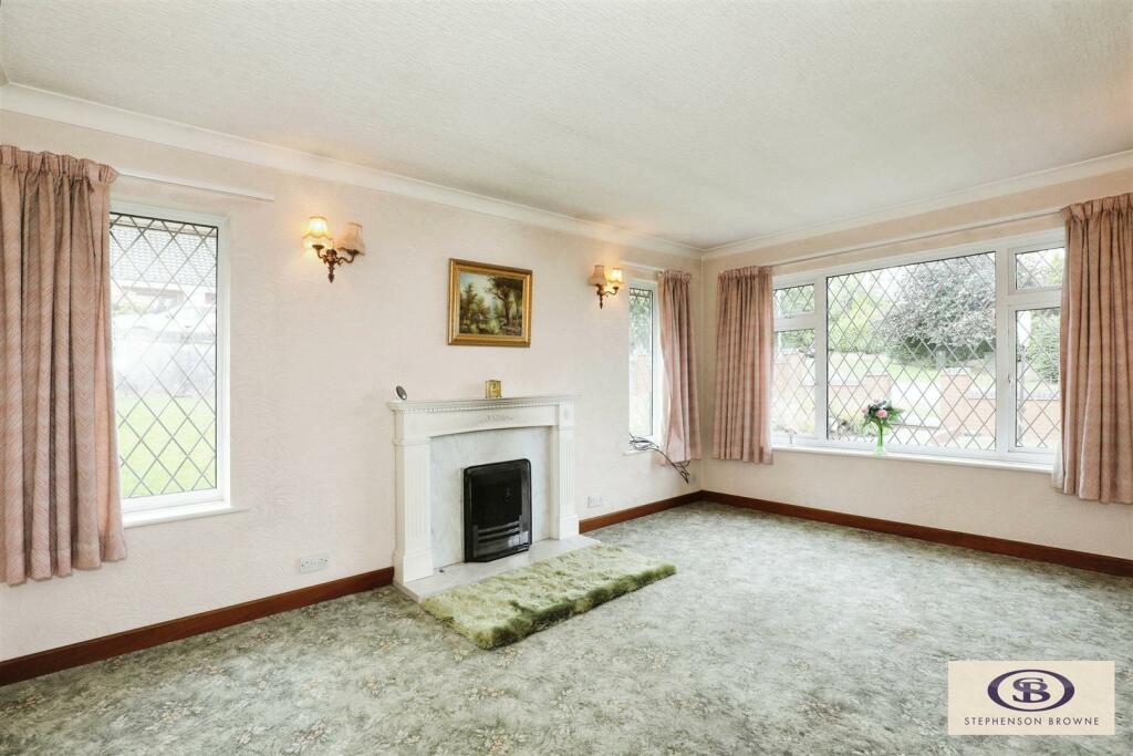 3 bed Semi-Detached Bungalow